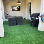 Dans Le Gard Situee Entre Nimes, Ales Et Uzes Avec Piscine Et Jacuzzi