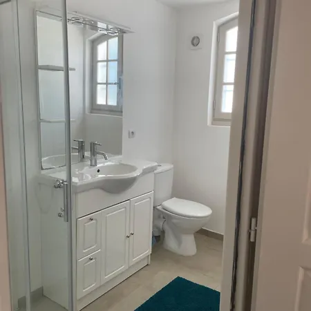 Dans Le Gard Situee Entre Nimes, Ales Et Uzes Avec Piscine Et Jacuzzi *