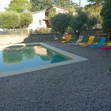 Dans Le Gard Situee Entre Nimes, Ales Et Uzes Avec Piscine Et Jacuzzi ヴィラ Saint-Christol-lès-Alès