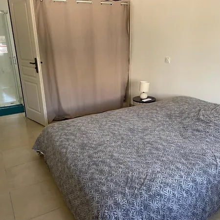 Dans Le Gard Situee Entre Nimes, Ales Et Uzes Avec Piscine Et Jacuzzi ヴィラ *
