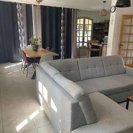 Dans Le Gard Située Entre Nîmes, Alès Et Uzès Avec Piscine Et Jacuzzi Villa *