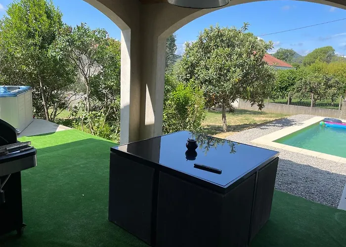 Dans Le Gard Situee Entre Nimes, Ales Et Uzes Avec Piscine Et Jacuzzi Villa Saint-Christol-les-Ales