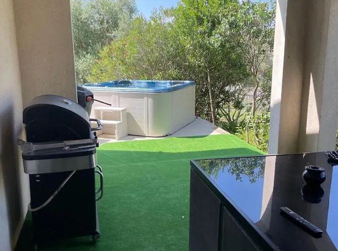 Villa Dans Le Gard Situee Entre Nimes, Ales Et Uzes Avec Piscine Et Jacuzzi Saint-Christol-les-Ales