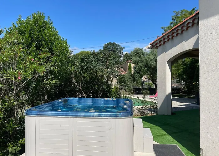 Dans Le Gard Situee Entre Nimes, Ales Et Uzes Avec Piscine Et Jacuzzi * Saint-Christol-les-Ales